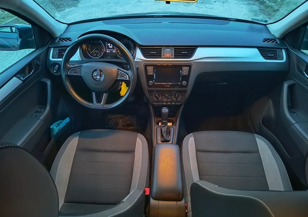 Skoda RAPID cena 40000 przebieg: 208179, rok produkcji 2019 z Warszawa małe 562